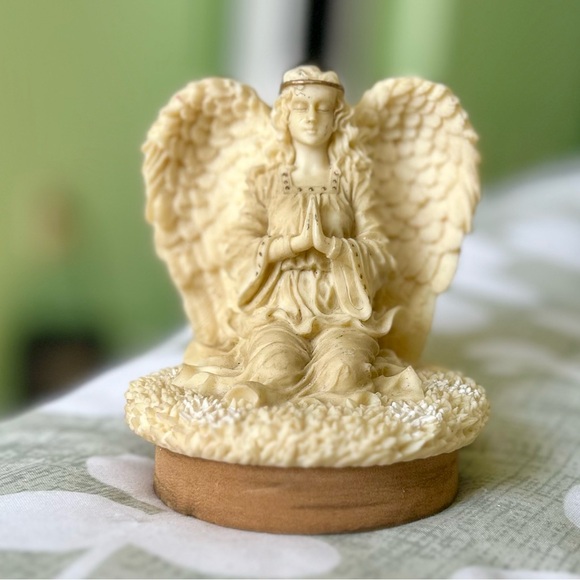 Vintage Textured Praying Angel Faith Based Home Decor Accent Display - Picture 5 of 6